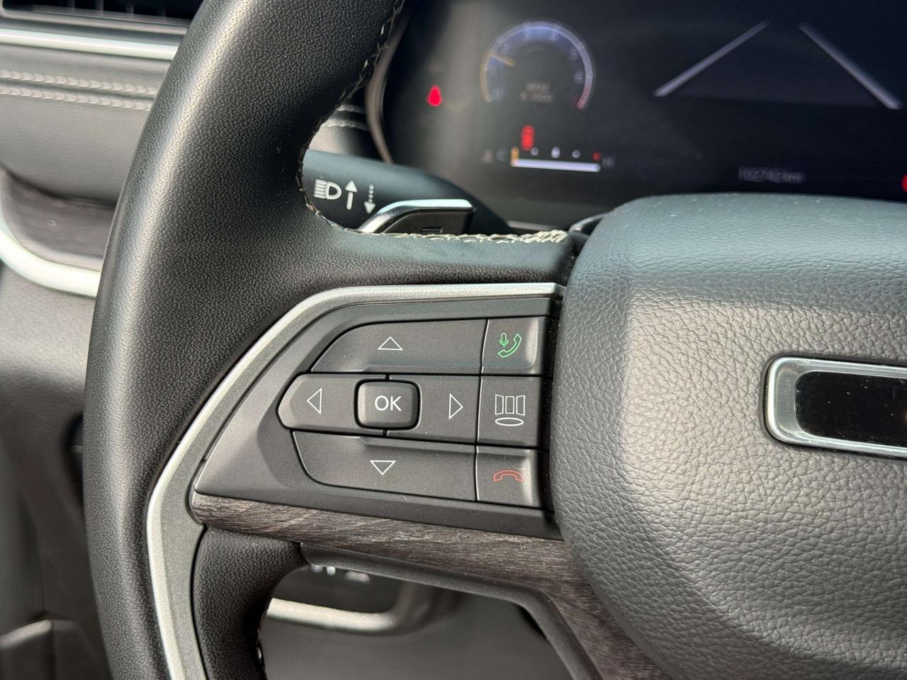 2023 Jeep Grand Cherokee LIMITED   4X4   NO ACCIDENT Photo