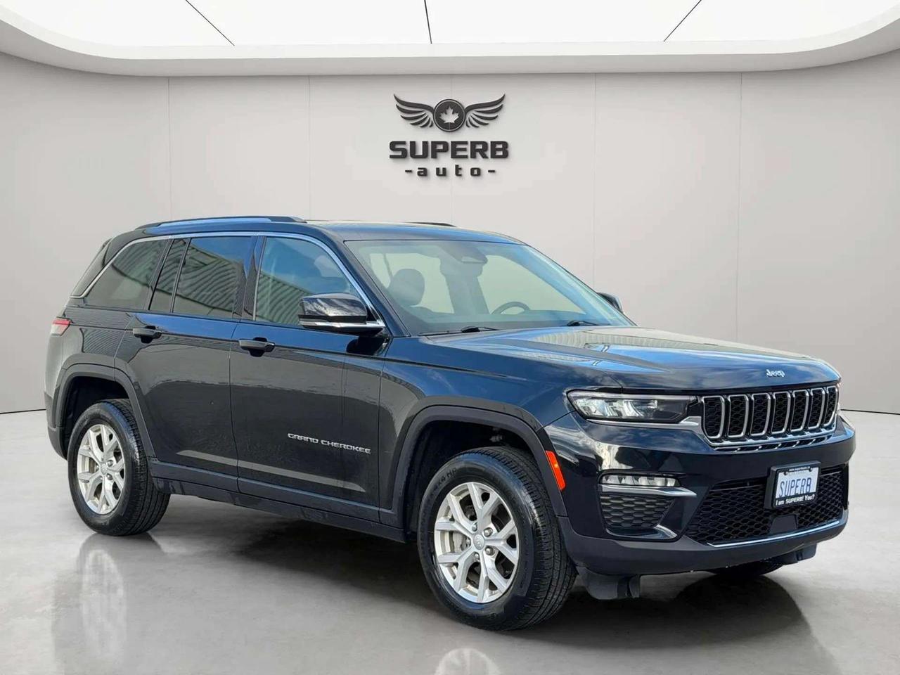 2023 Jeep Grand Cherokee LIMITED   4X4   NO ACCIDENT Photo