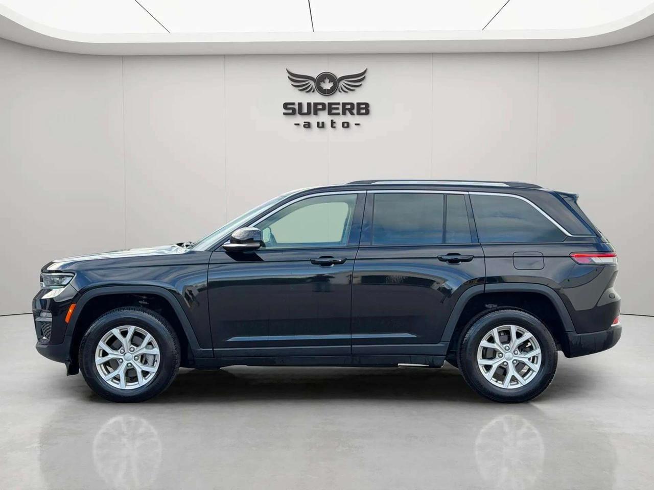 2023 Jeep Grand Cherokee LIMITED   4X4   NO ACCIDENT Photo