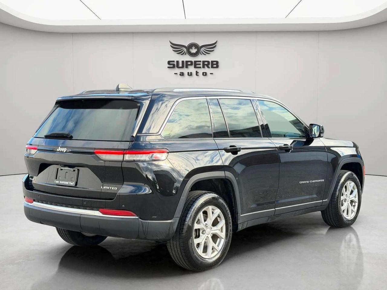2023 Jeep Grand Cherokee LIMITED   4X4   NO ACCIDENT Photo