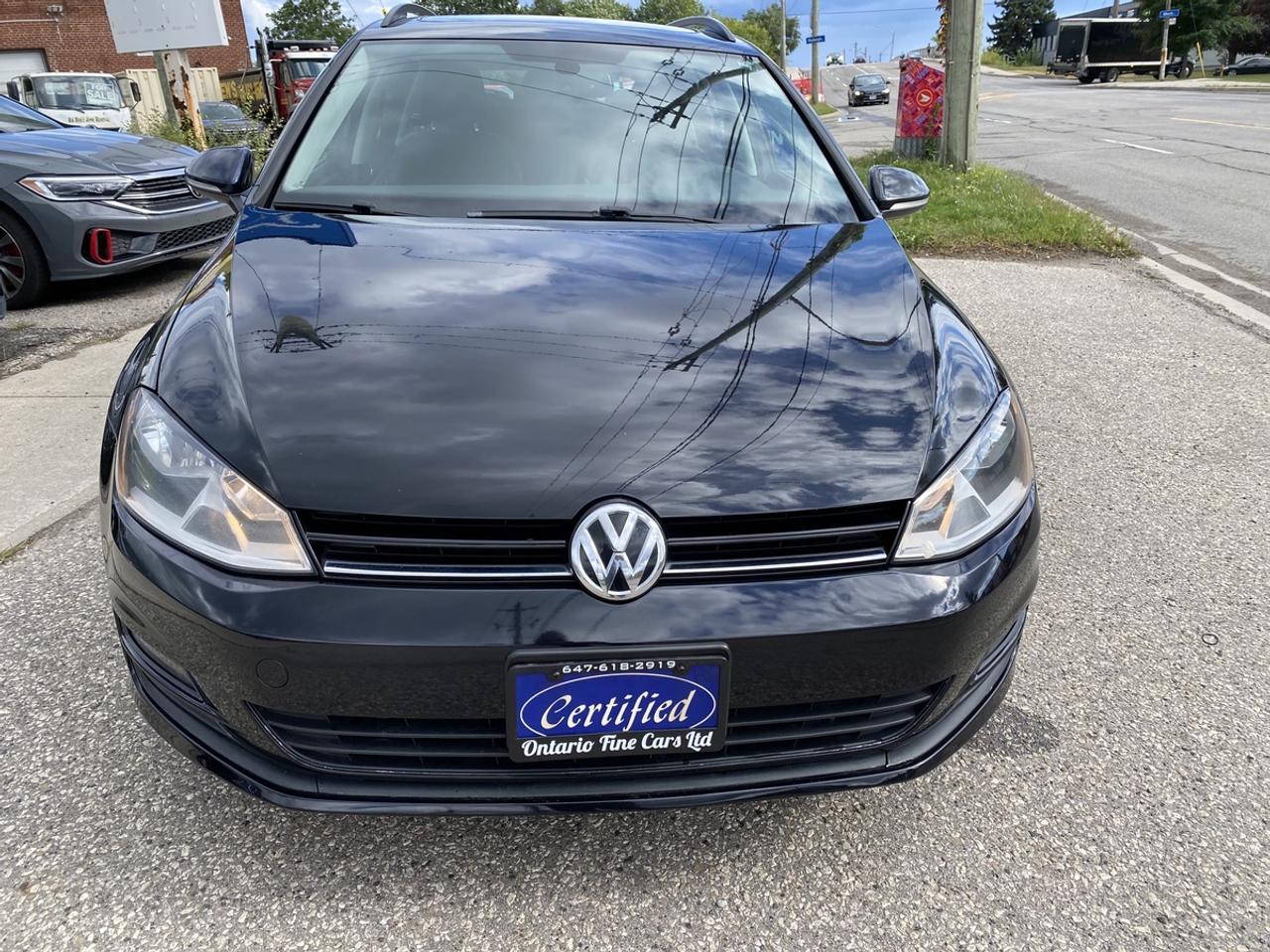 2016 Volkswagen Golf SportWagen S Photo