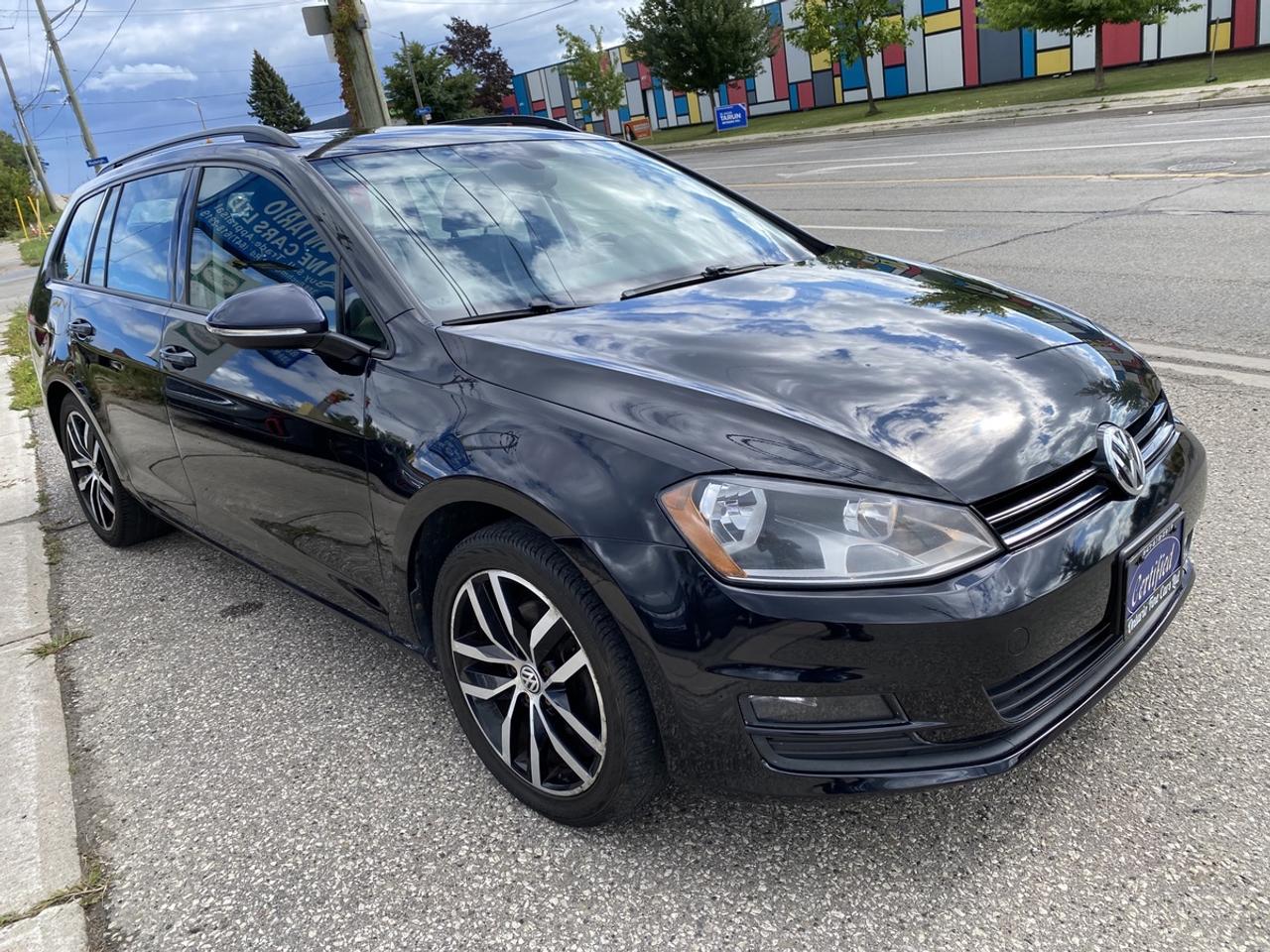 2016 Volkswagen Golf SportWagen S Photo