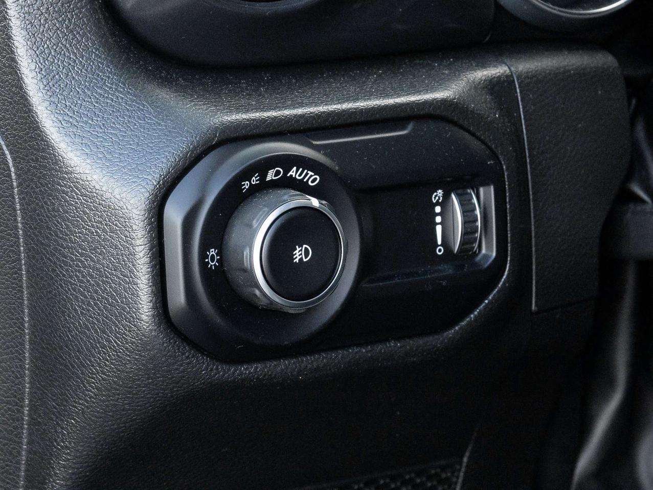 2023 Jeep Wrangler Nav   Cruise   Trac Control   Auto Dim Photo