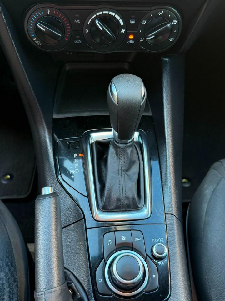 2016 Mazda MAZDA3 GX Photo