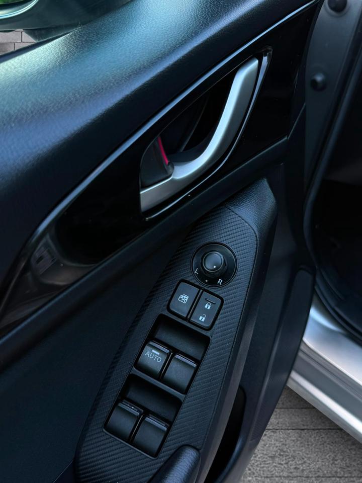 2016 Mazda MAZDA3 GX Photo