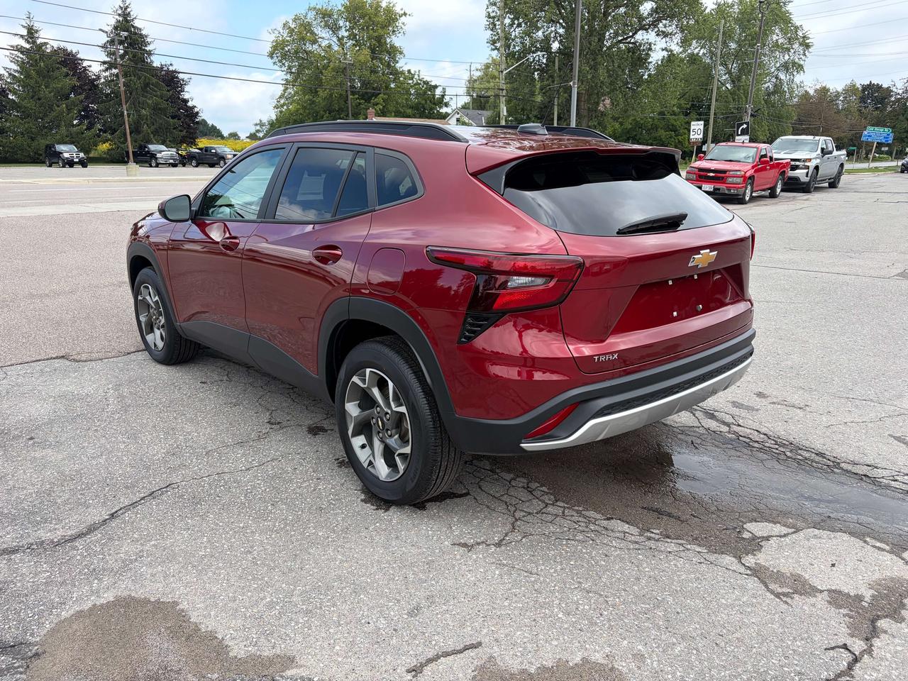 2024 Chevrolet Trax LT/HEATED SEATS/BACK UP CAM/CALL PICTON Photo
