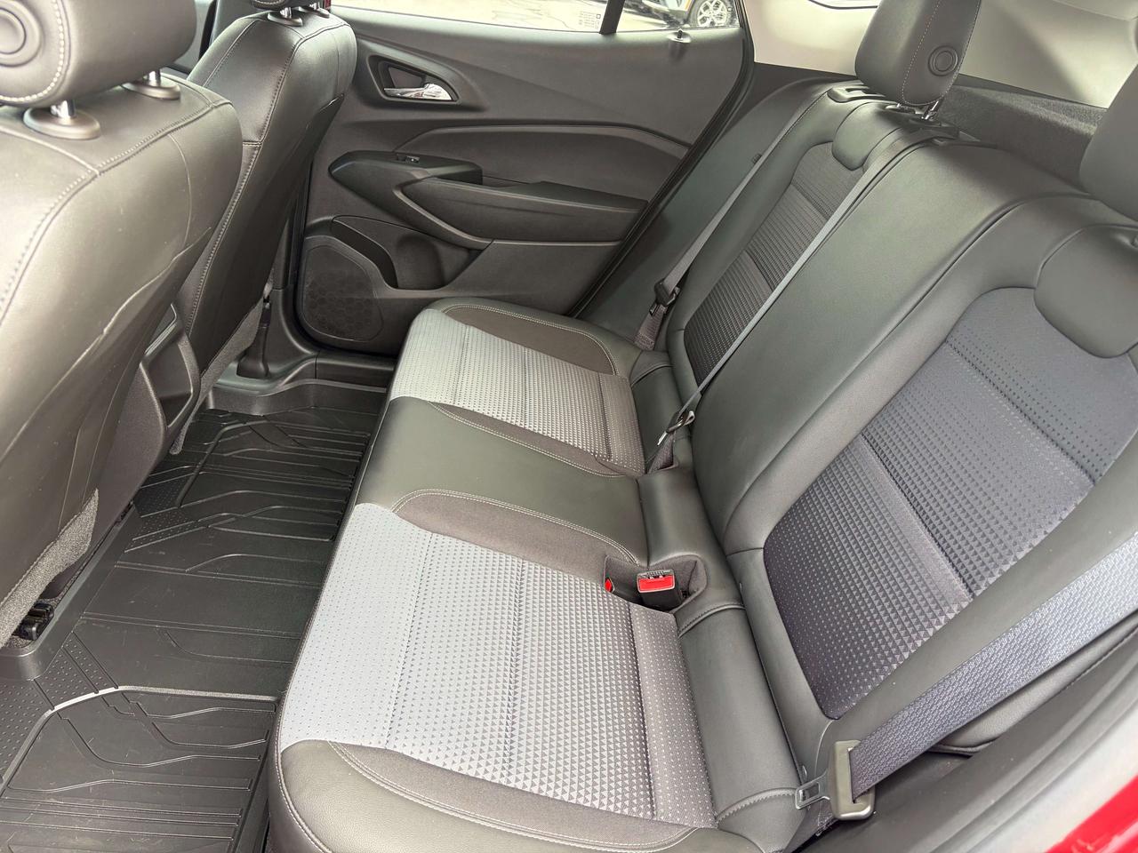 2024 Chevrolet Trax LT/HEATED SEATS/BACK UP CAM/CALL PICTON Photo