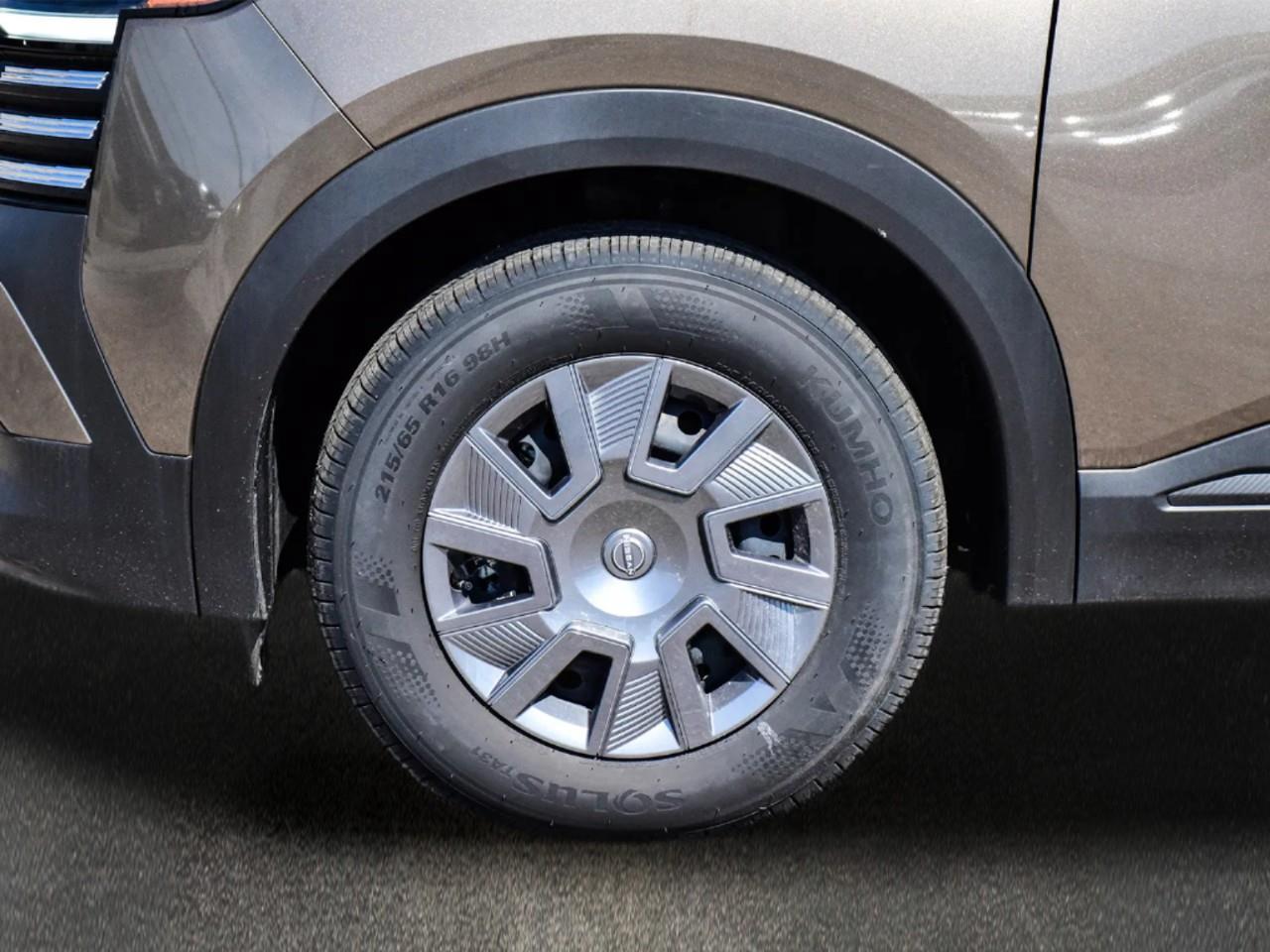 2025 Nissan Kicks S 4dr All-Wheel Drive Photo