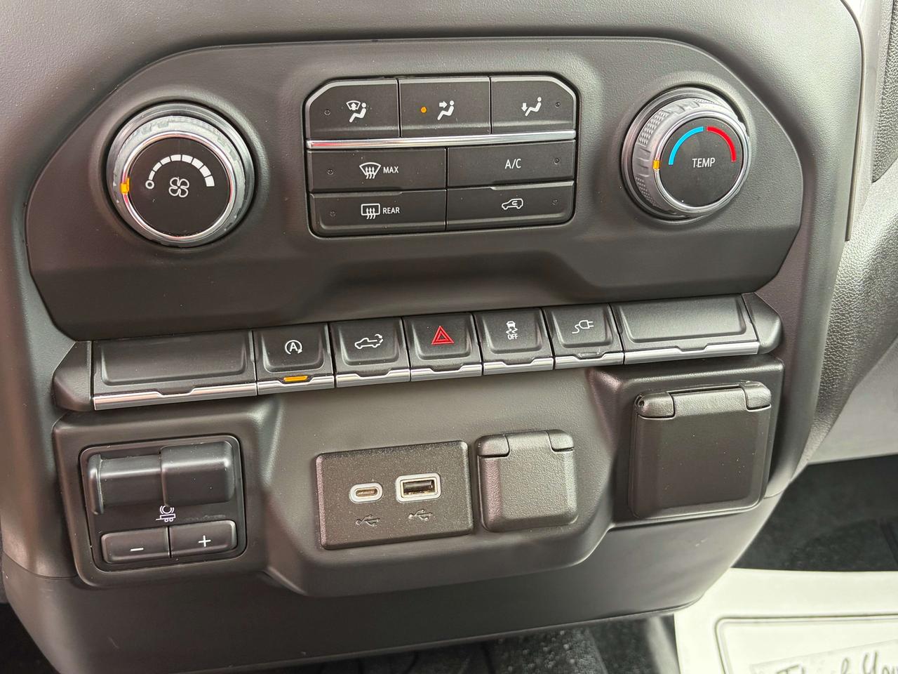2021 Chevrolet Silverado 1500 CUSTOM/4X4/BACKUP CAM/CALL NAPANEE 613-354-2100 Photo