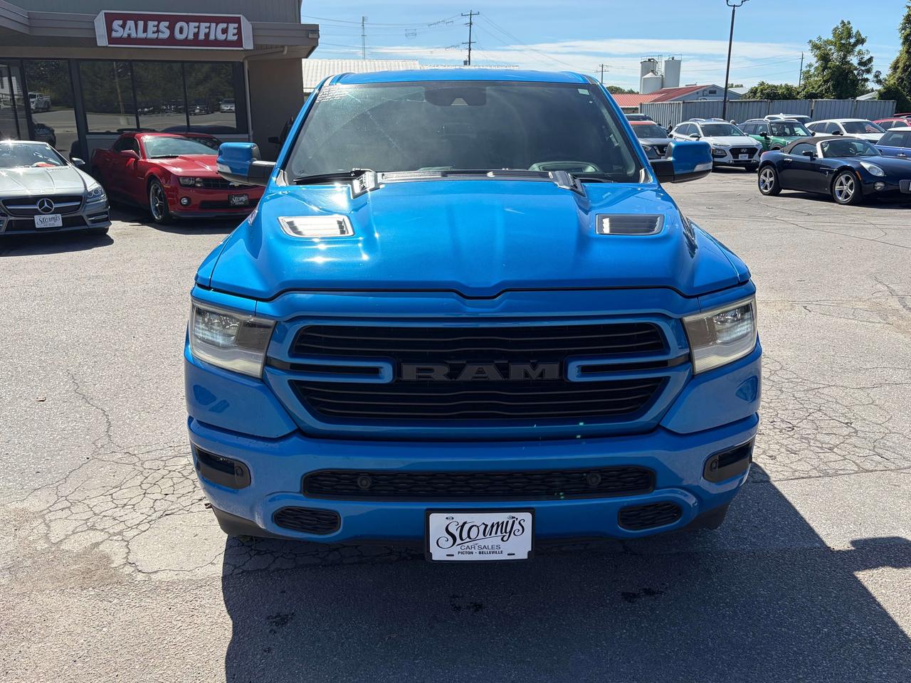 2022 RAM 1500 SPORT/LEATHER/HTD SEATS/BACK UP CAM/CALL NAPANEE Photo