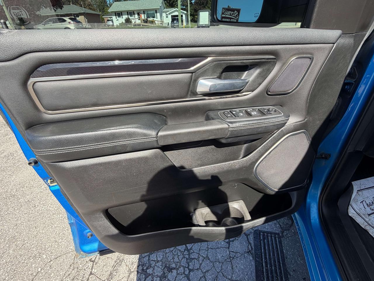 2022 RAM 1500 SPORT/LEATHER/HTD SEATS/BACK UP CAM/CALL NAPANEE Photo