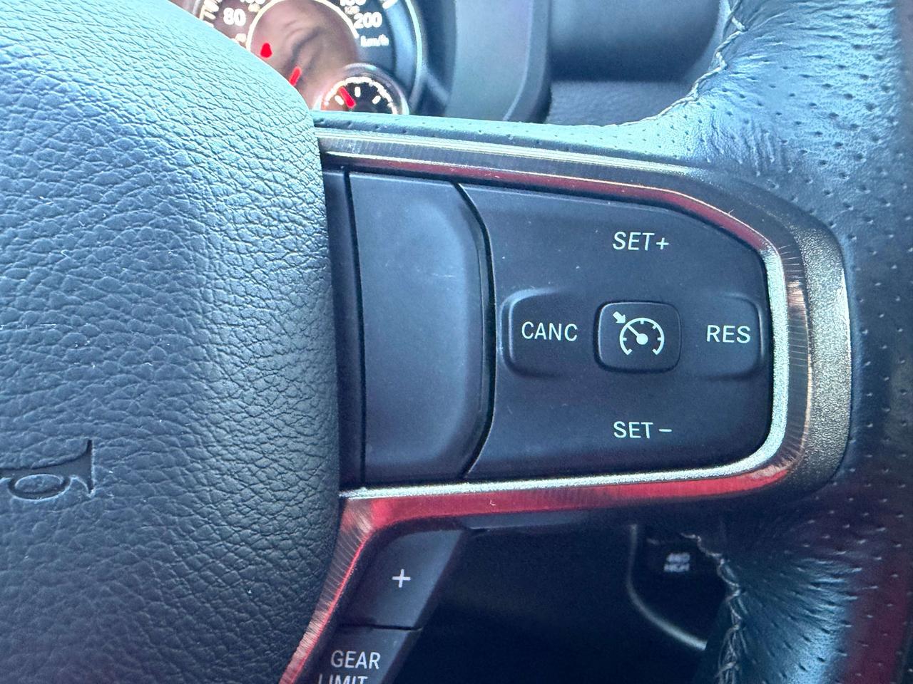 2022 RAM 1500 SPORT/LEATHER/HTD SEATS/BACK UP CAM/CALL NAPANEE Photo