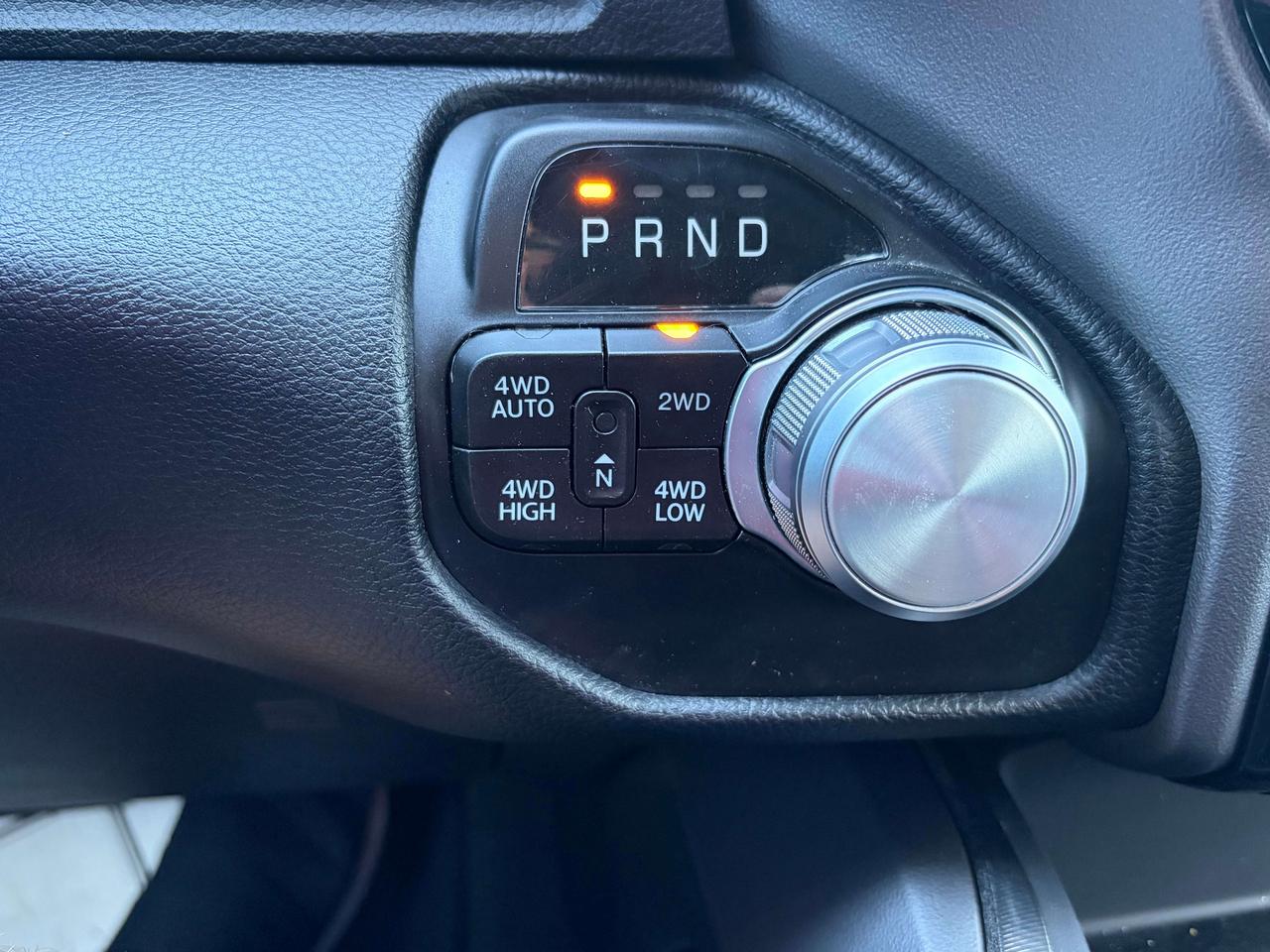 2022 RAM 1500 SPORT/LEATHER/HTD SEATS/BACK UP CAM/CALL NAPANEE Photo