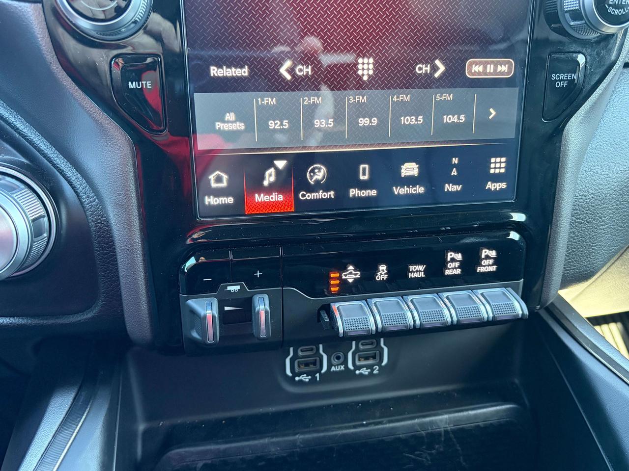 2022 RAM 1500 SPORT/LEATHER/HTD SEATS/BACK UP CAM/CALL NAPANEE Photo