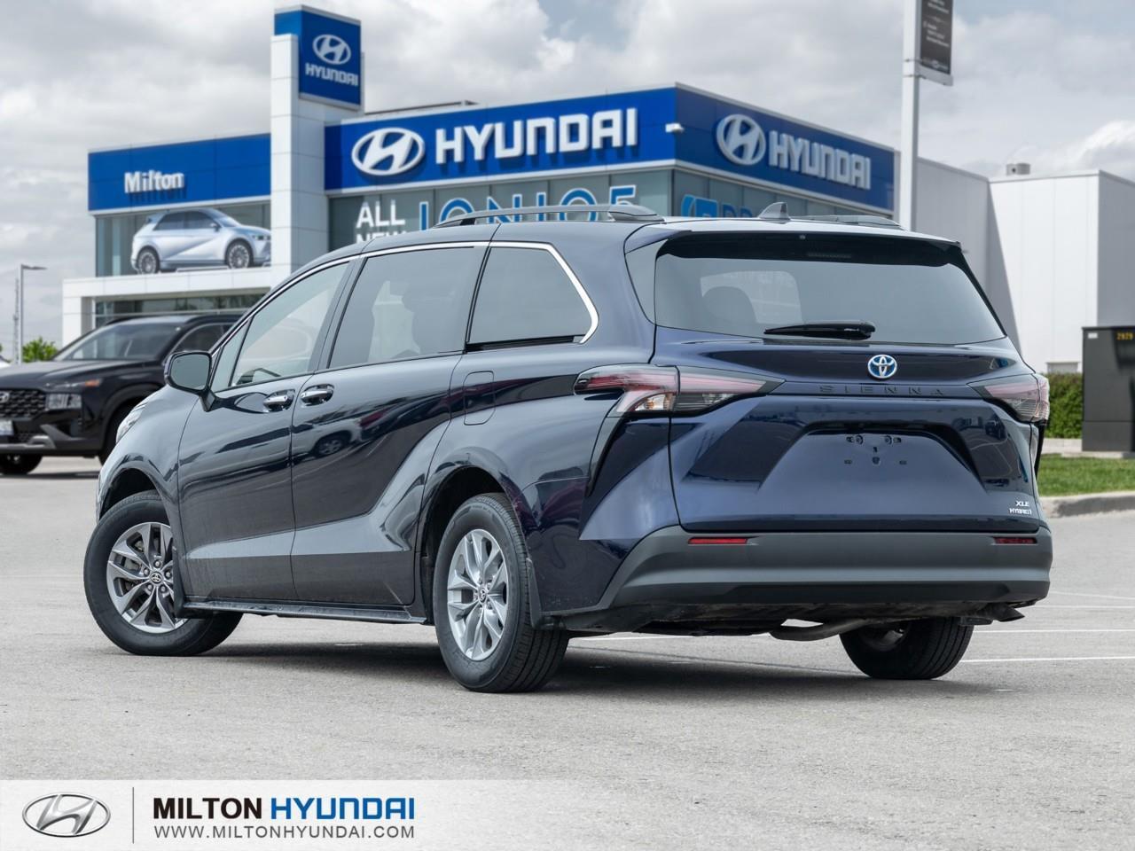 2023 Toyota Sienna XSE 7-Passenger 4dr Front-Wheel Drive Passenger Van Photo