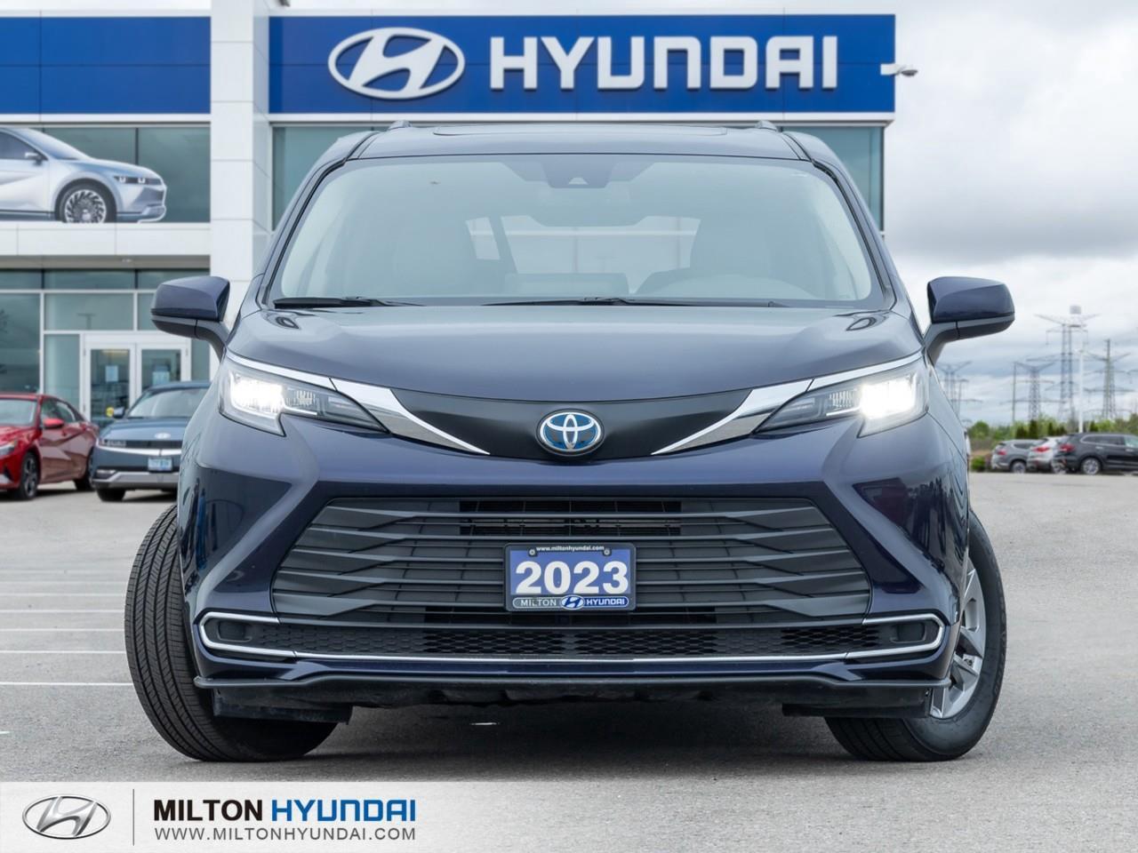 2023 Toyota Sienna XSE 7-Passenger 4dr Front-Wheel Drive Passenger Van Photo1