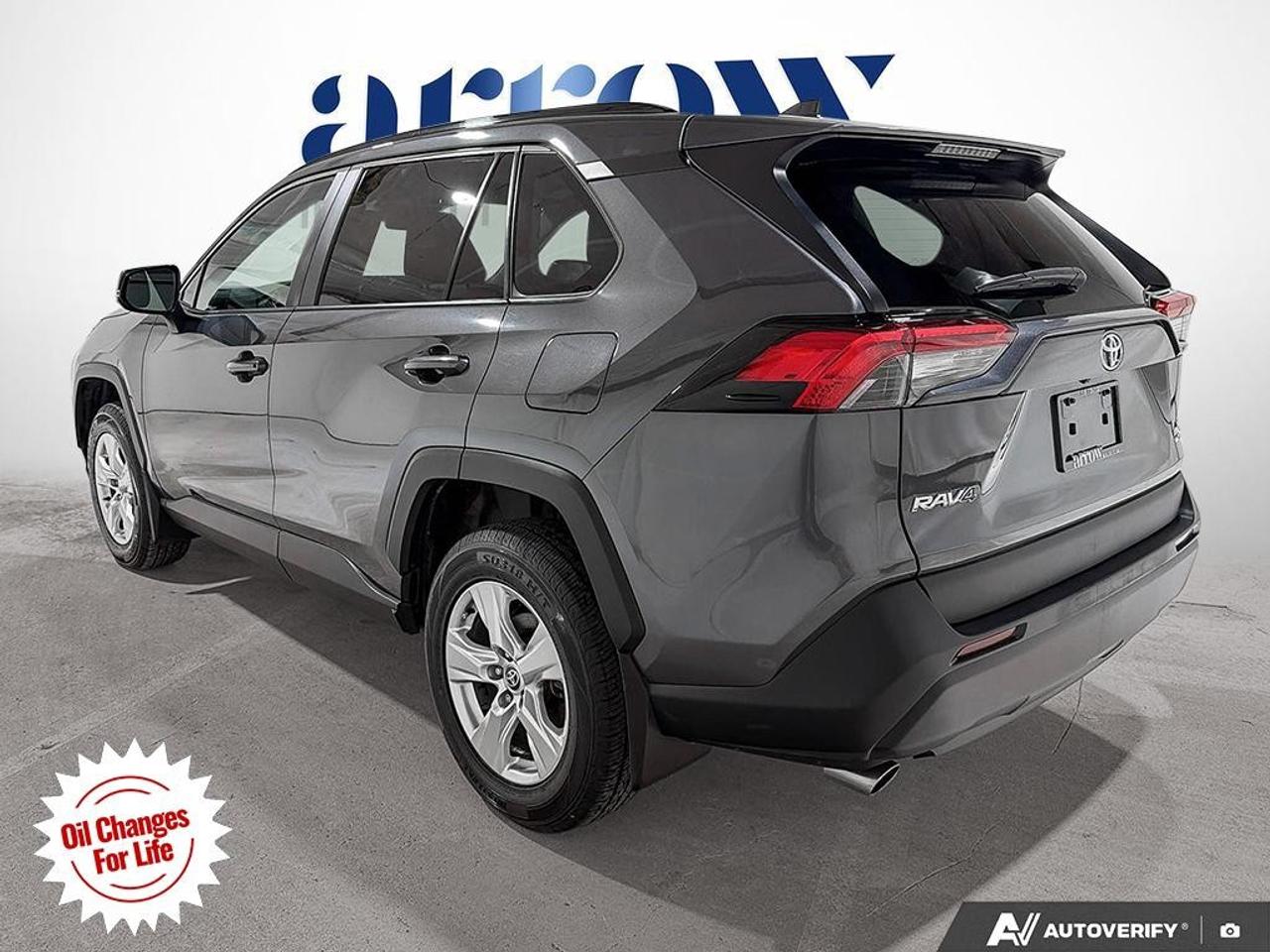 2021 Toyota RAV4 XLE AWD Photo