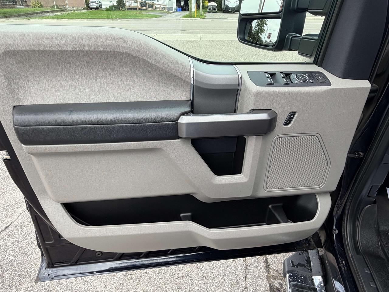2022 Ford F-250 XLT/HTD SEATS/BACKUP CAM/CALL NAPANEE 613-354-2100 Photo