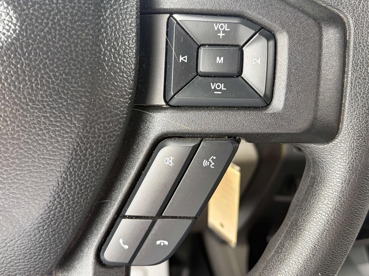 2022 Ford F-250 XLT/HTD SEATS/BACKUP CAM/CALL NAPANEE 613-354-2100 Photo