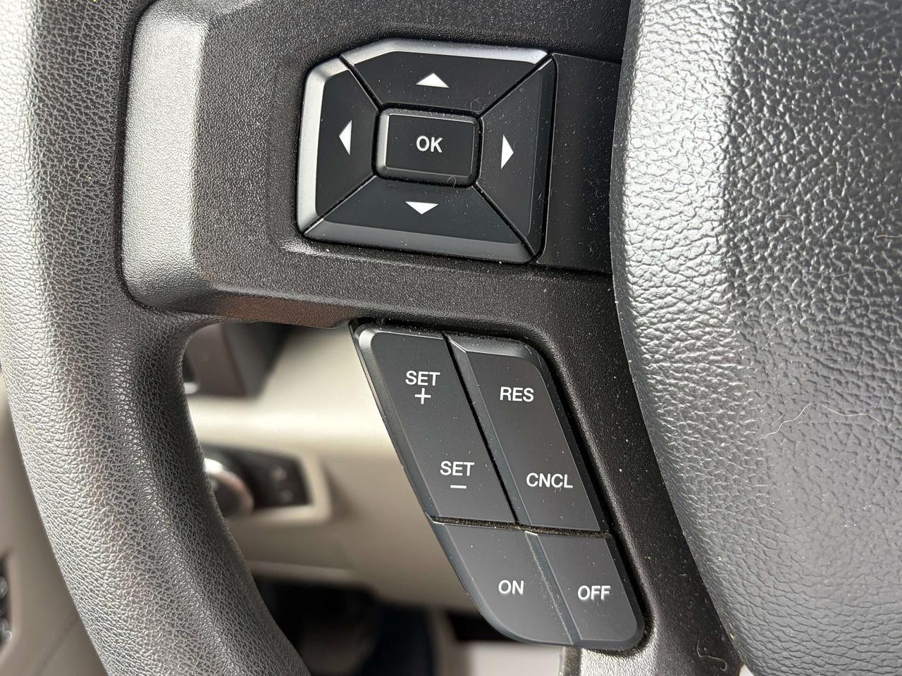 2022 Ford F-250 XLT/HTD SEATS/BACKUP CAM/CALL NAPANEE 613-354-2100 Photo