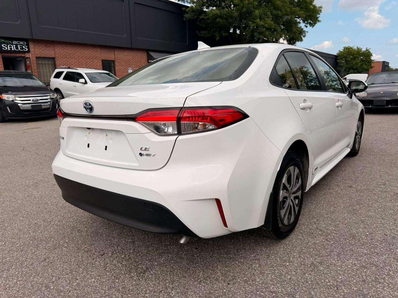 2025 Toyota Corolla Hybrid LE CVT AWD Photo