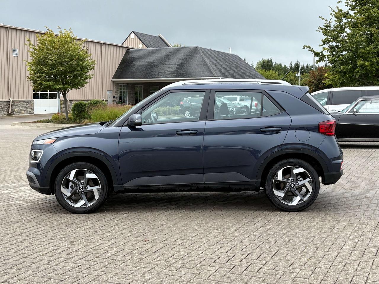 2026 Hyundai Venue Ultimate w/Denim Interior   Sunroof   Heated Seats Photo