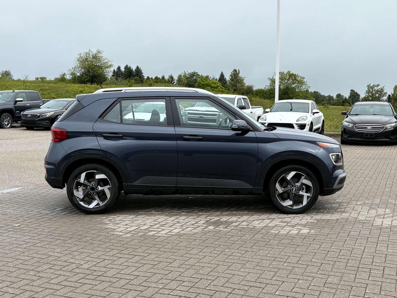 2026 Hyundai Venue Ultimate w/Denim Interior   Sunroof   Heated Seats Photo