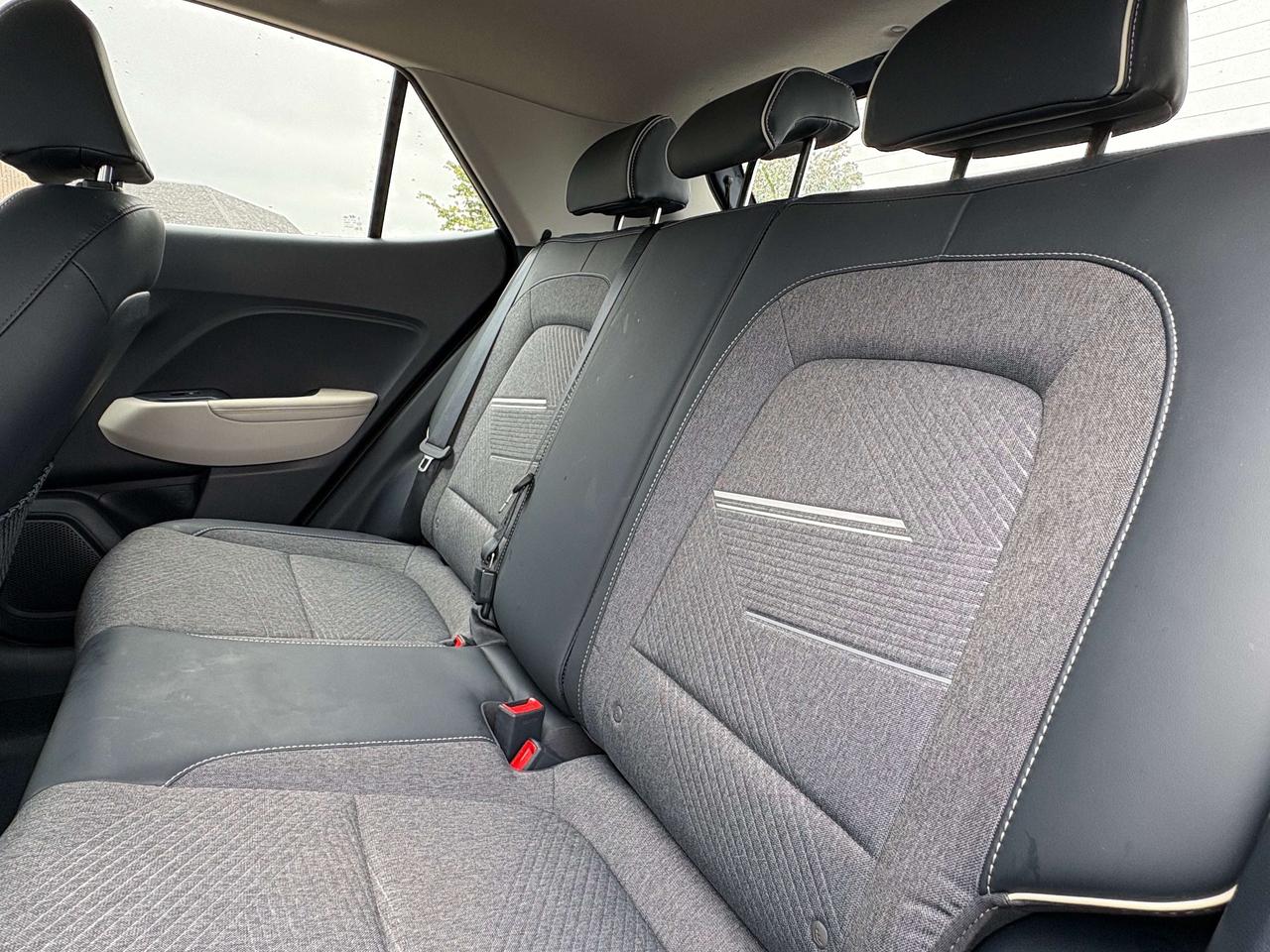 2026 Hyundai Venue Ultimate w/Denim Interior   Sunroof   Heated Seats Photo