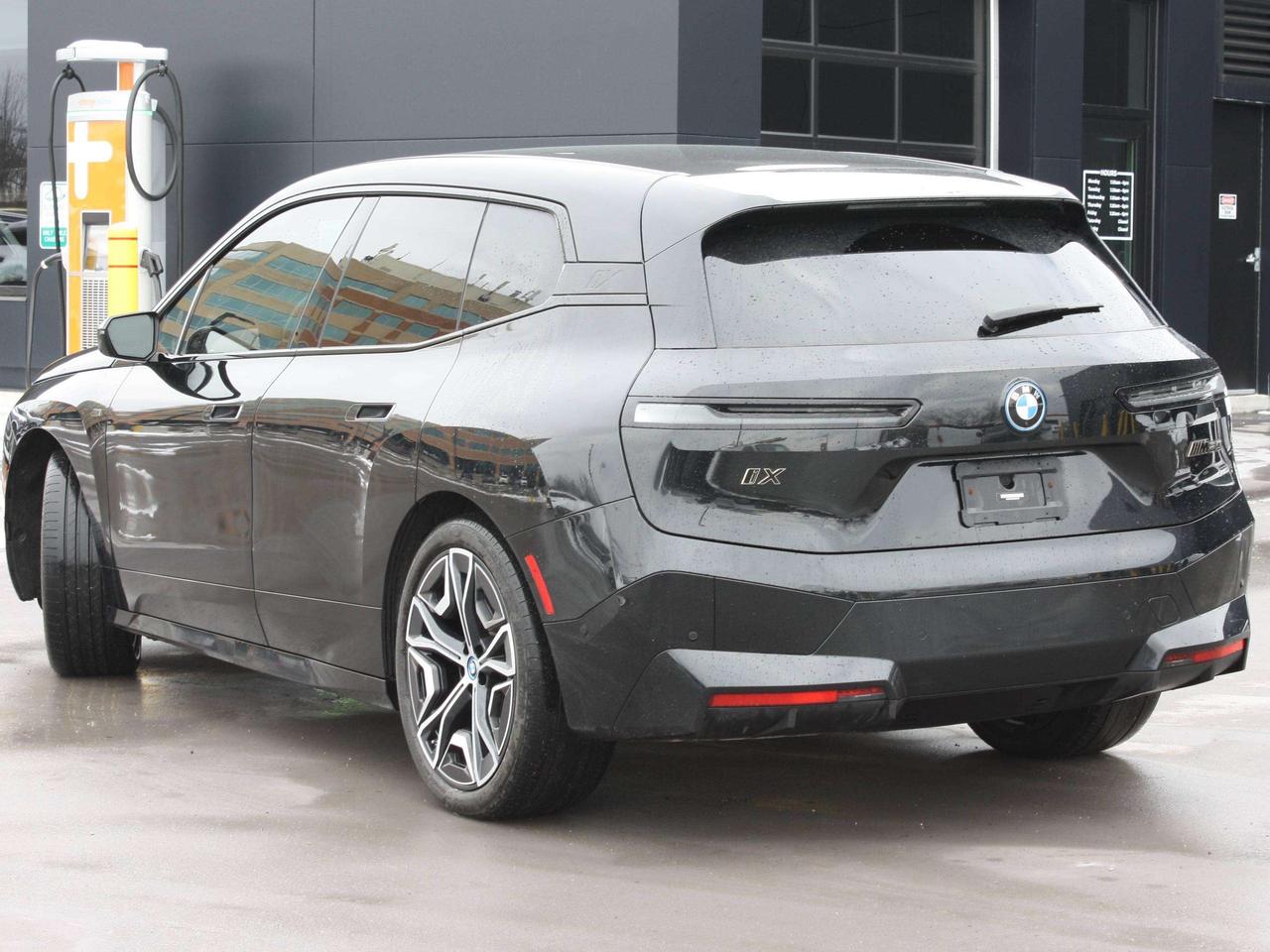 2024 BMW iX M60 xDrive Photo