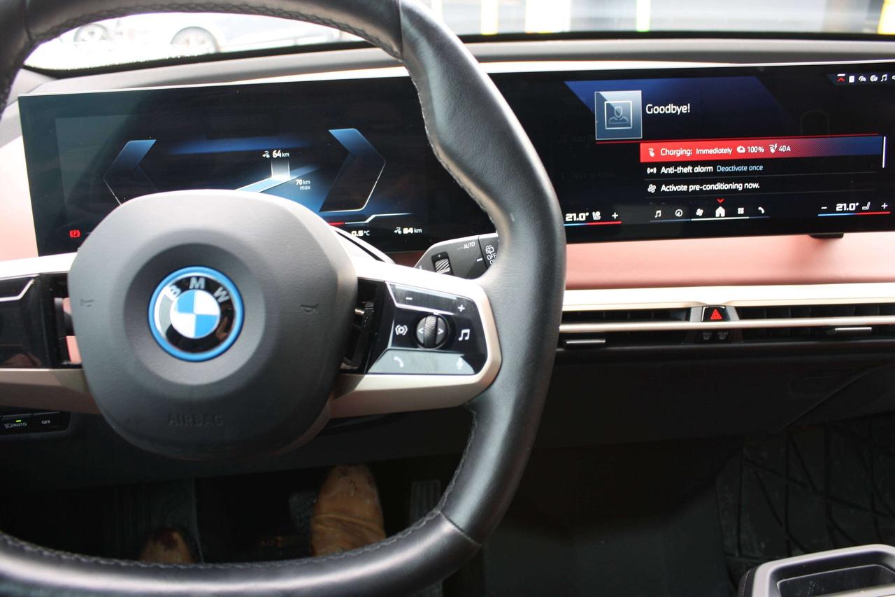 2024 BMW iX M60 xDrive Photo