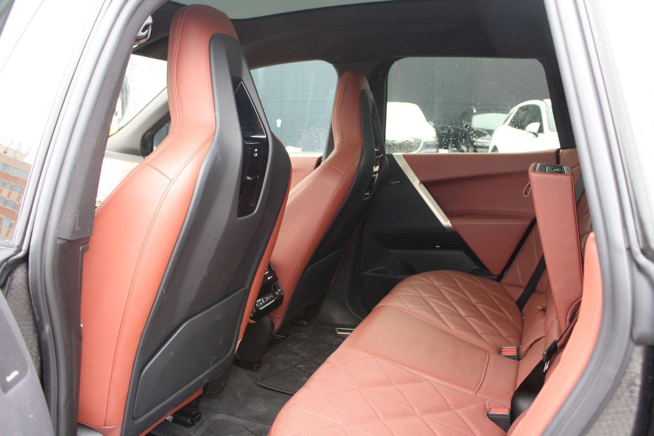 2024 BMW iX M60 xDrive Photo