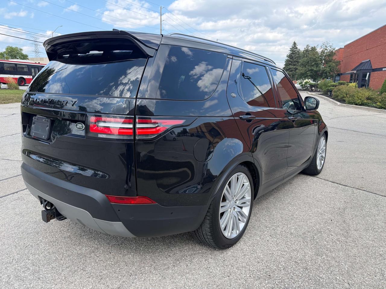 2017 Land Rover Discovery First Edition,Cooled Seat,Leather,Roof, Navigation Photo