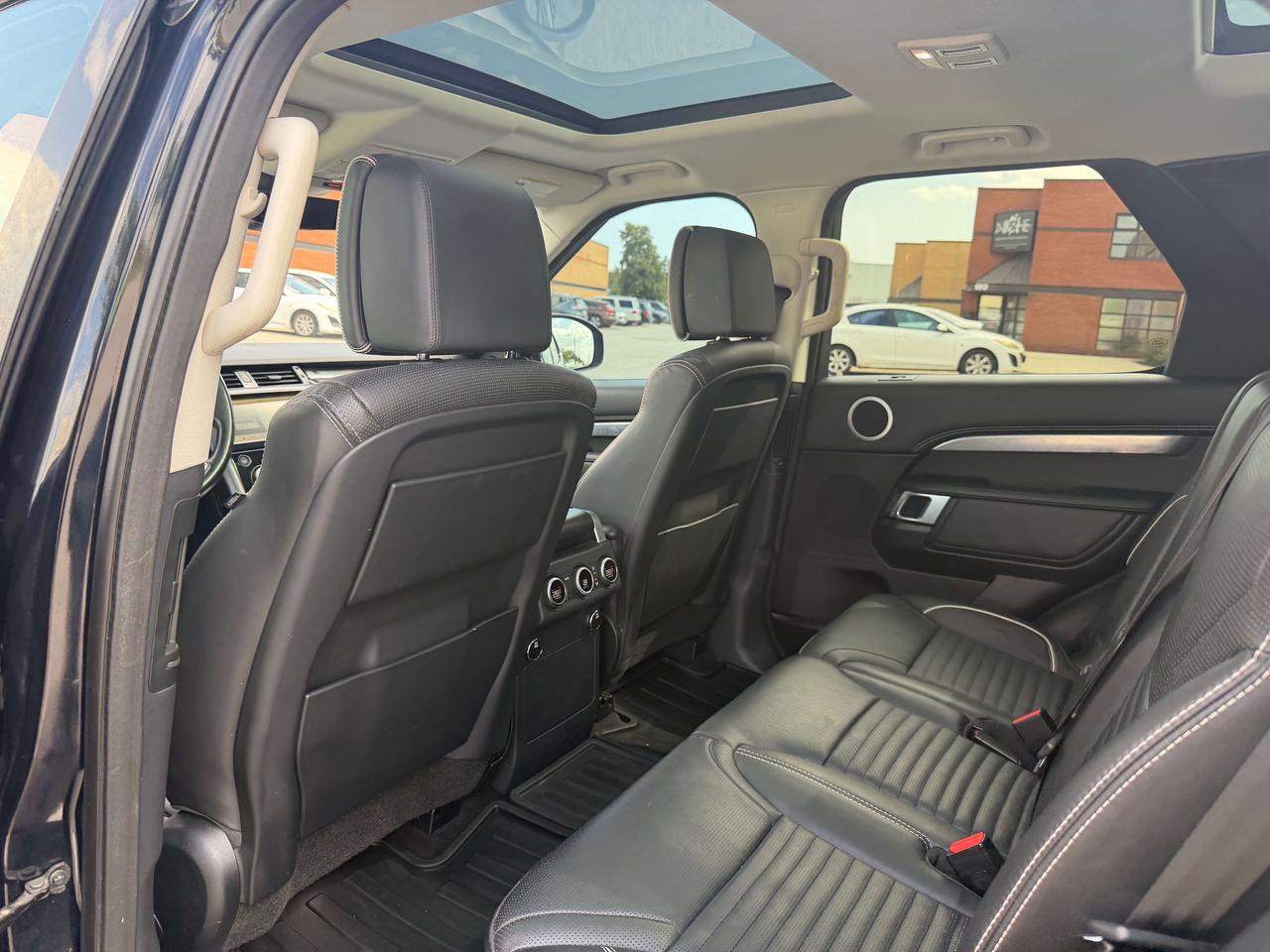 2017 Land Rover Discovery First Edition,Cooled Seat,Leather,Roof, Navigation Photo