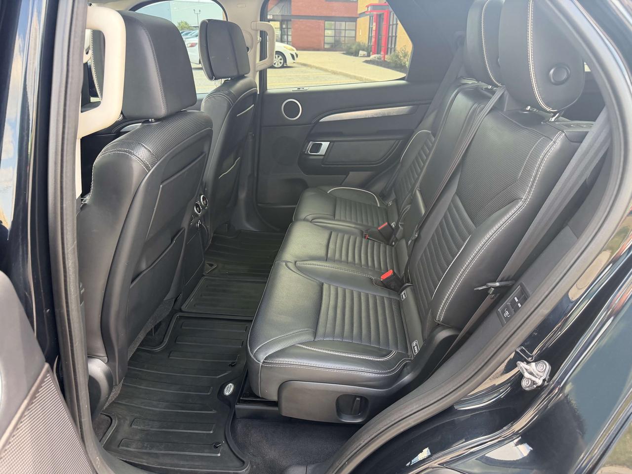 2017 Land Rover Discovery First Edition,Cooled Seat,Leather,Roof, Navigation Photo