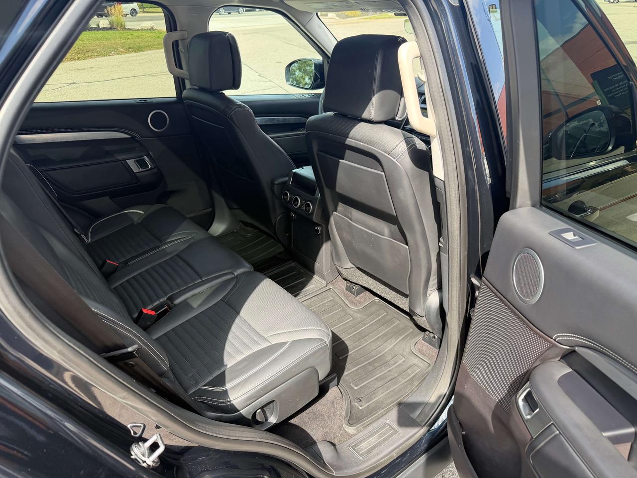 2017 Land Rover Discovery First Edition,Cooled Seat,Leather,Roof, Navigation Photo