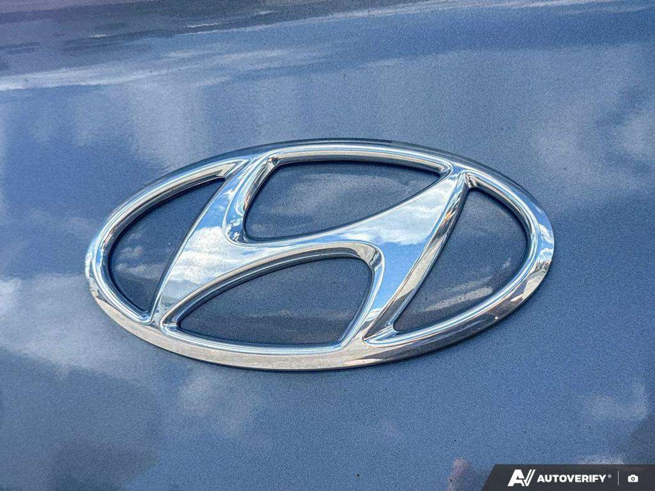 2020 Hyundai Elantra Ultimate   LTHR   HTD STEER WHEEL   SUNROOF Photo