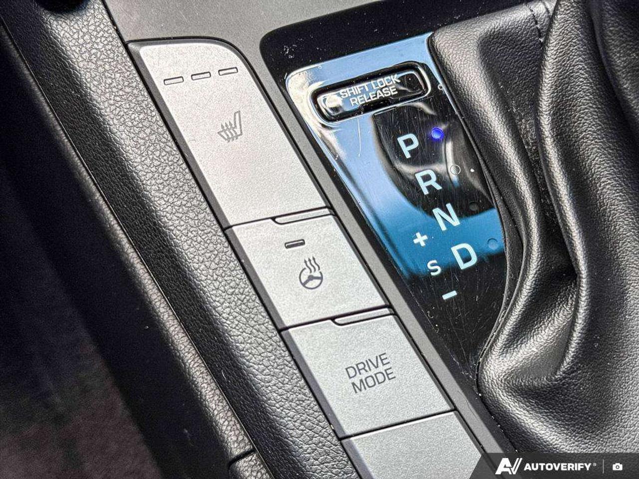 2020 Hyundai Elantra Ultimate   LTHR   HTD STEER WHEEL   SUNROOF Photo