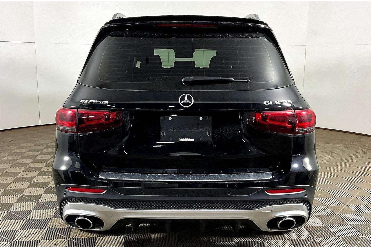 2023 Mercedes-Benz GLB AMG GLB 35 4MATIC SUV Photo