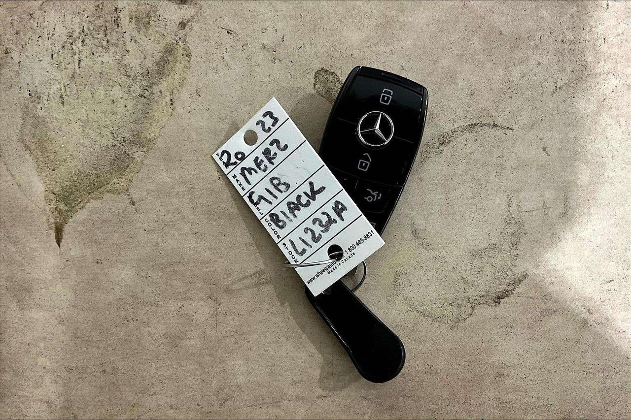2023 Mercedes-Benz GLB AMG GLB 35 4MATIC SUV Photo