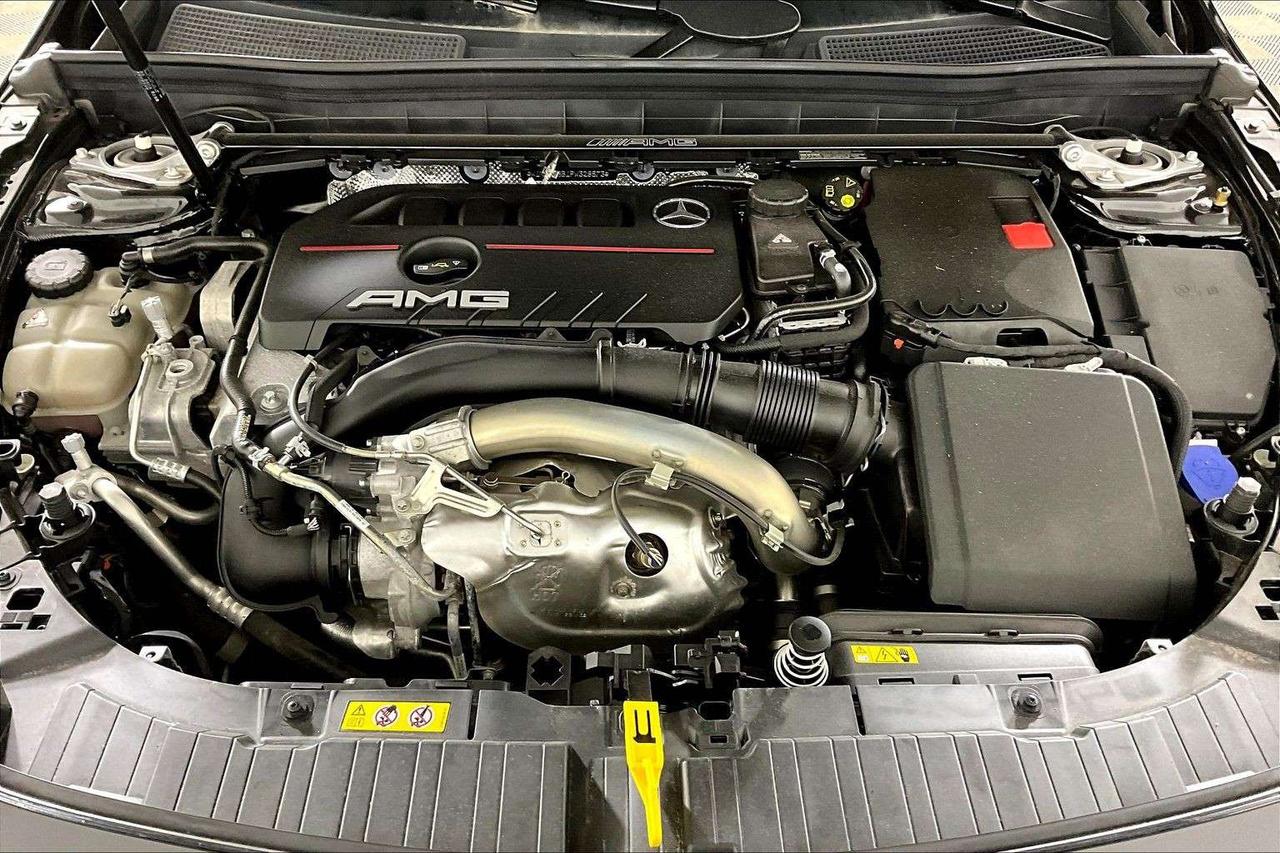 2023 Mercedes-Benz GLB AMG GLB 35 4MATIC SUV Photo
