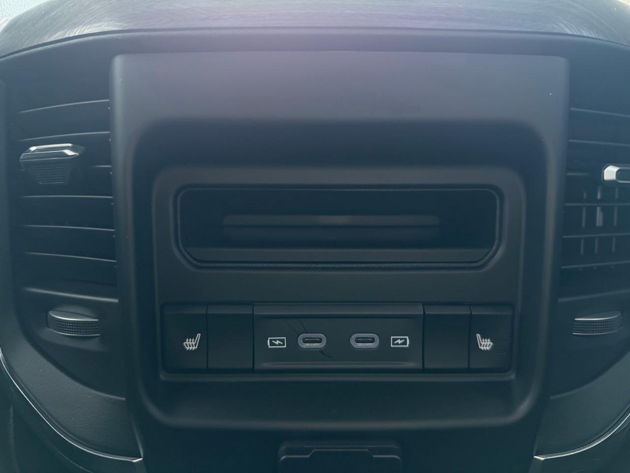 2027 RAM 2500 Laramie 4x4 Crew Cab 6'4" Box Photo