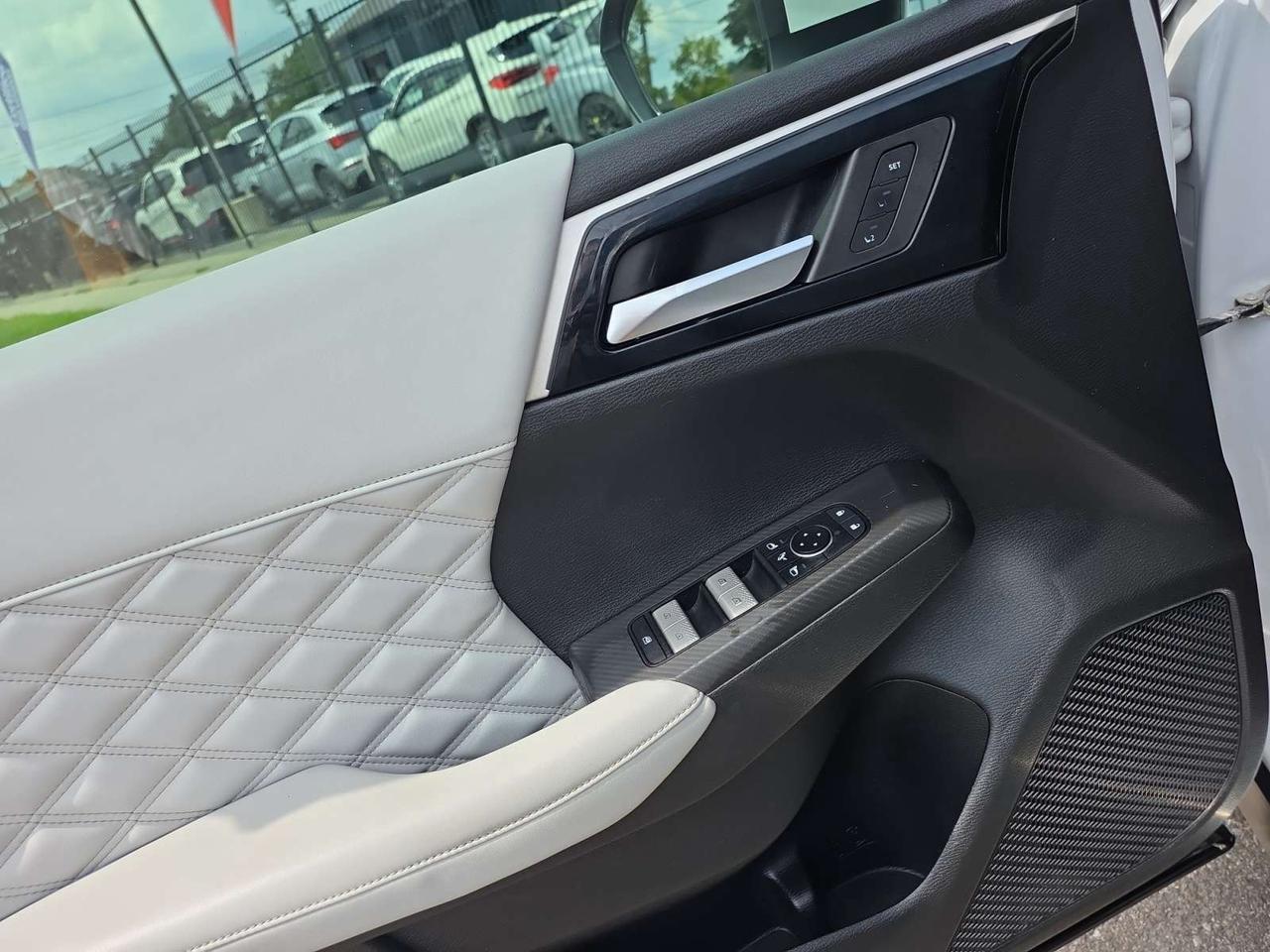 2022 Mitsubishi Outlander GT S-AWC * 1 OWNER / HUD / DRIVER ASSIST / 7 PASSENGERS / 360 Photo