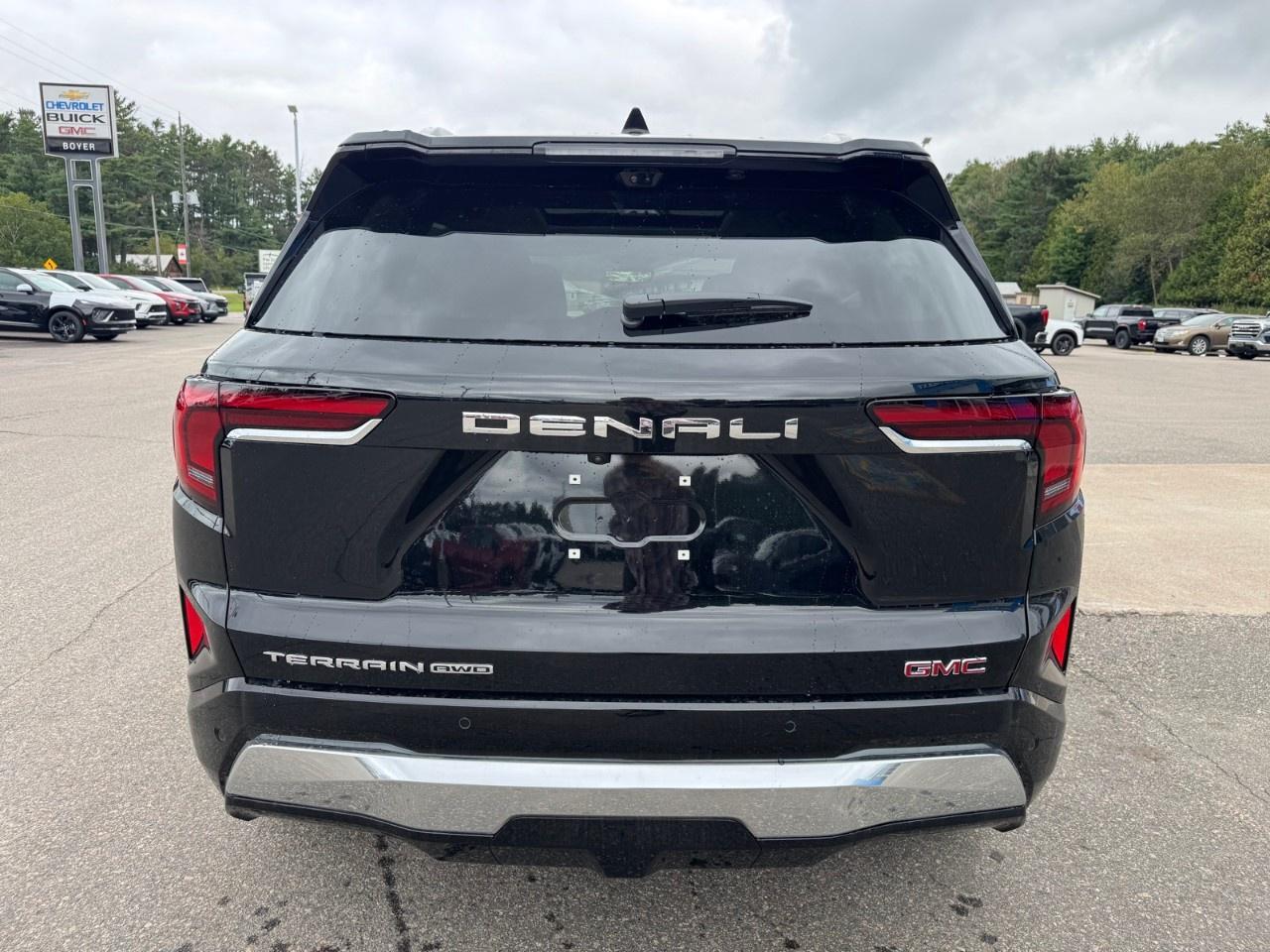 2027 GMC Terrain AWD Denali Photo