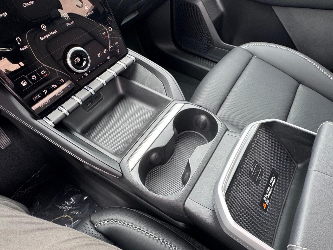 2027 GMC Terrain AWD Denali Photo