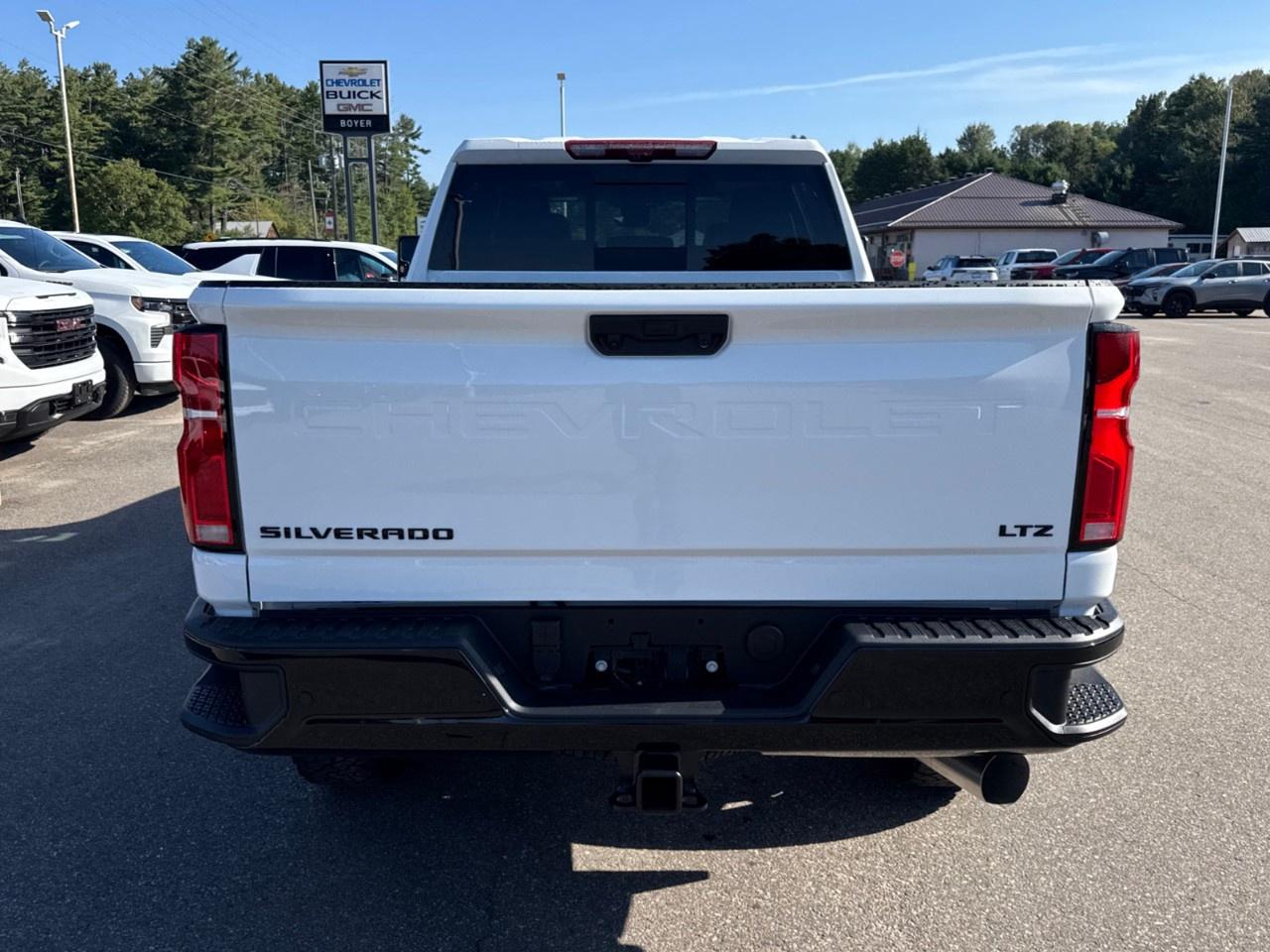 2026 Chevrolet SILVERADO 2500HD 4WD Crew Cab Standard Box LTZ Photo