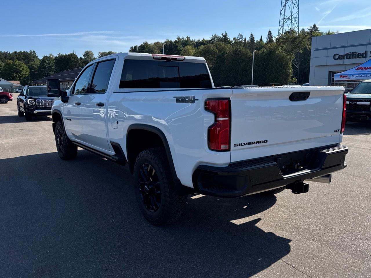 2026 Chevrolet SILVERADO 2500HD 4WD Crew Cab Standard Box LTZ Photo