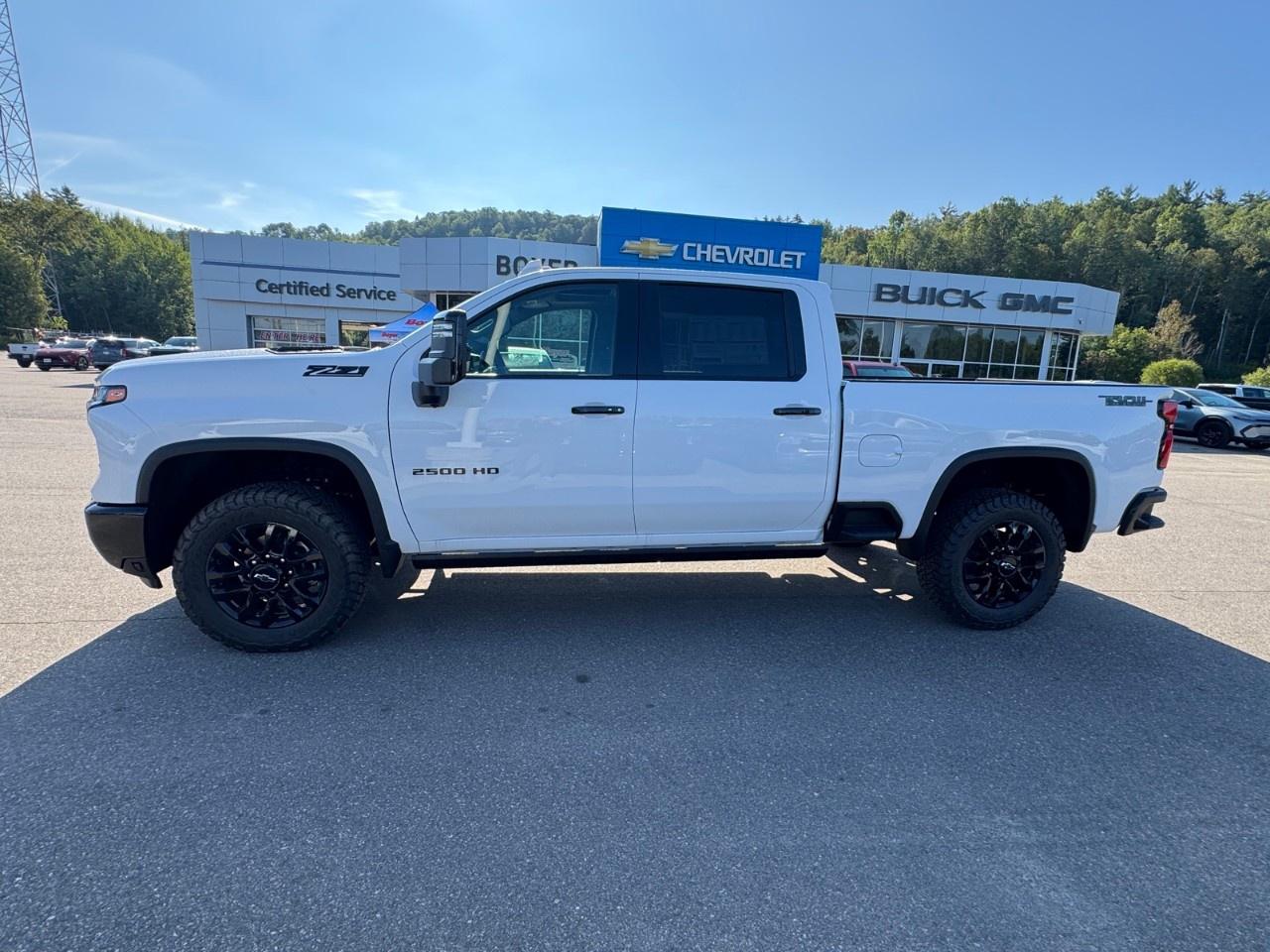 2026 Chevrolet SILVERADO 2500HD 4WD Crew Cab Standard Box LTZ Photo