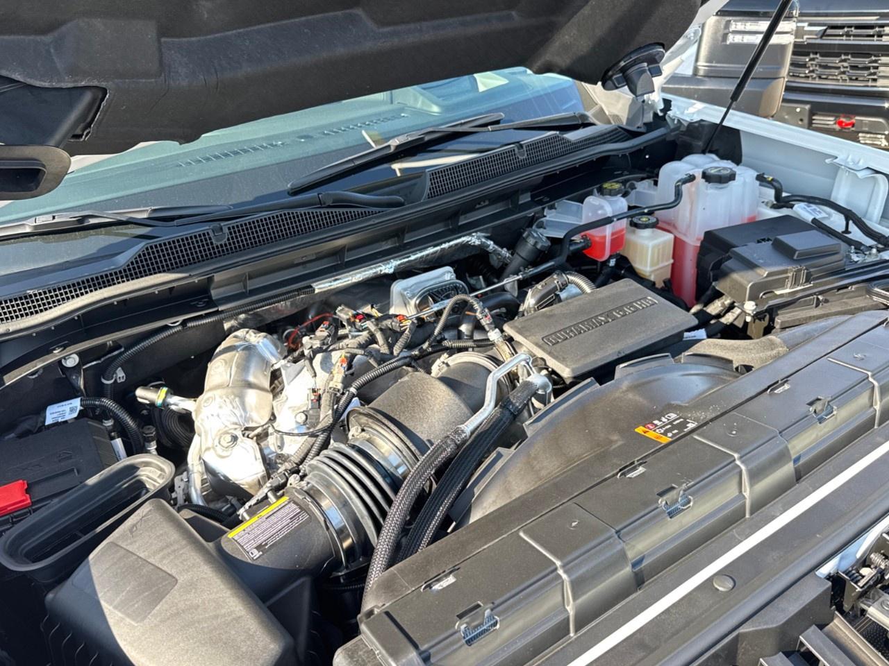 2026 Chevrolet SILVERADO 2500HD 4WD Crew Cab Standard Box LTZ Photo