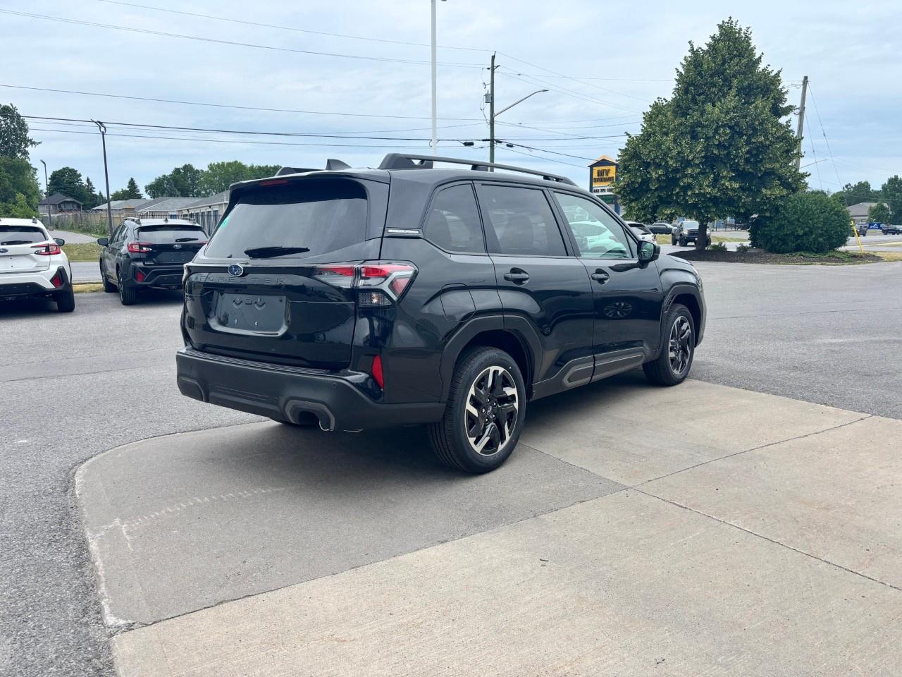 2026 Subaru Forester LIMITED AWD Photo4
