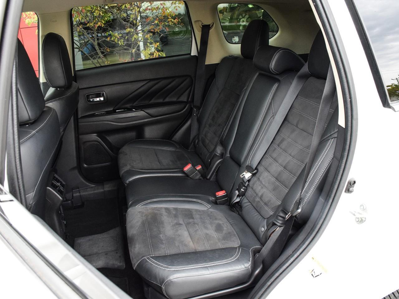 2021 Mitsubishi Outlander Plug-In Hybrid SE 4dr S-AWC Photo